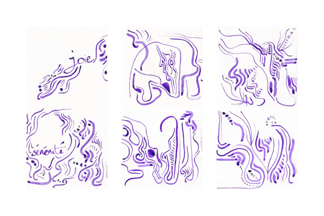 L'image représente un tableau triptyque abstrait à l'encre violette. C'est une oeuvre de l'artiste peintre Maeva J.