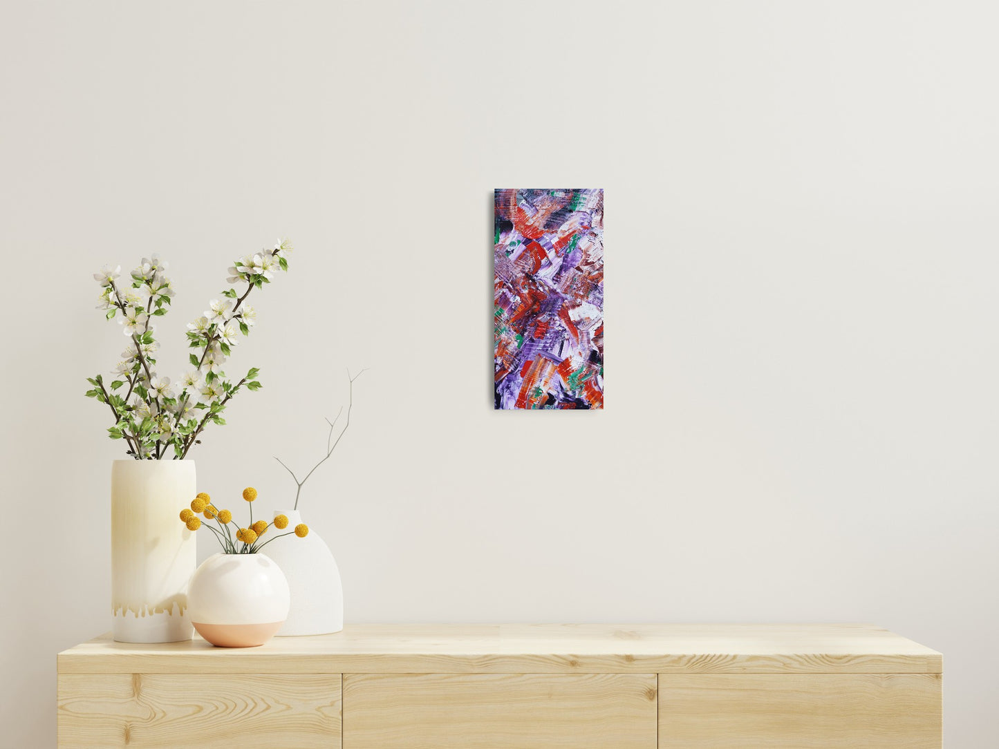 L'image représente un tableau abstrait aux couleurs rouge-orange, violet, blanc, avec des touches de vert. Ses dimensions sont de 20 cm par 40 cm. Il a été créé à la peinture à l'huile avec un travail au couteau. Il présente des empâtements et des reliefs, des traits expressifs. Le tableau a été peint à la peinture à l'huile par la peintre autodidacte Maeva J.