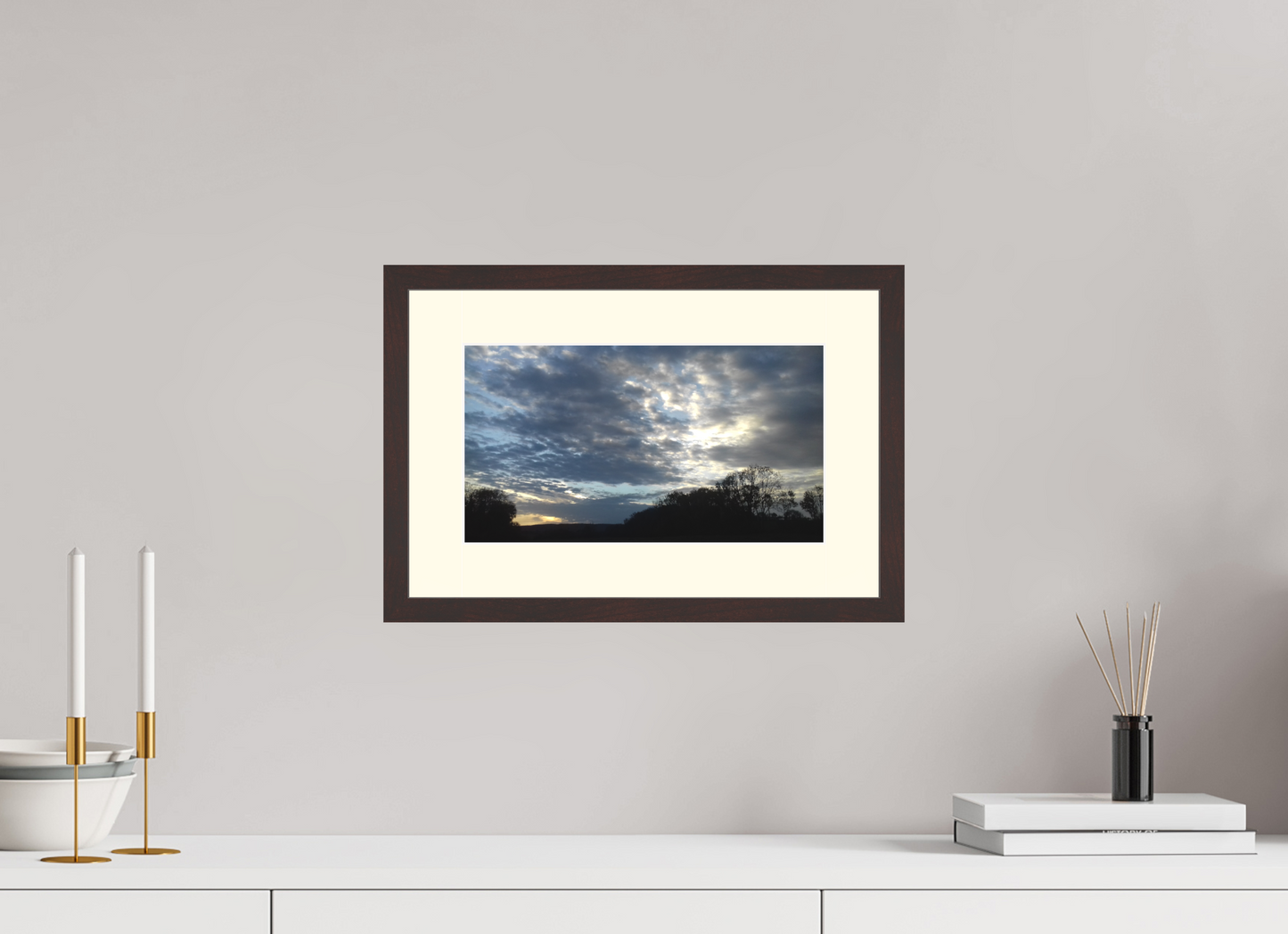 32 x 18 cm, Tirage photo avec Cadre en bois "Aulne brun" et Passe-partout Ivoire 08h38 ¤ Octobre