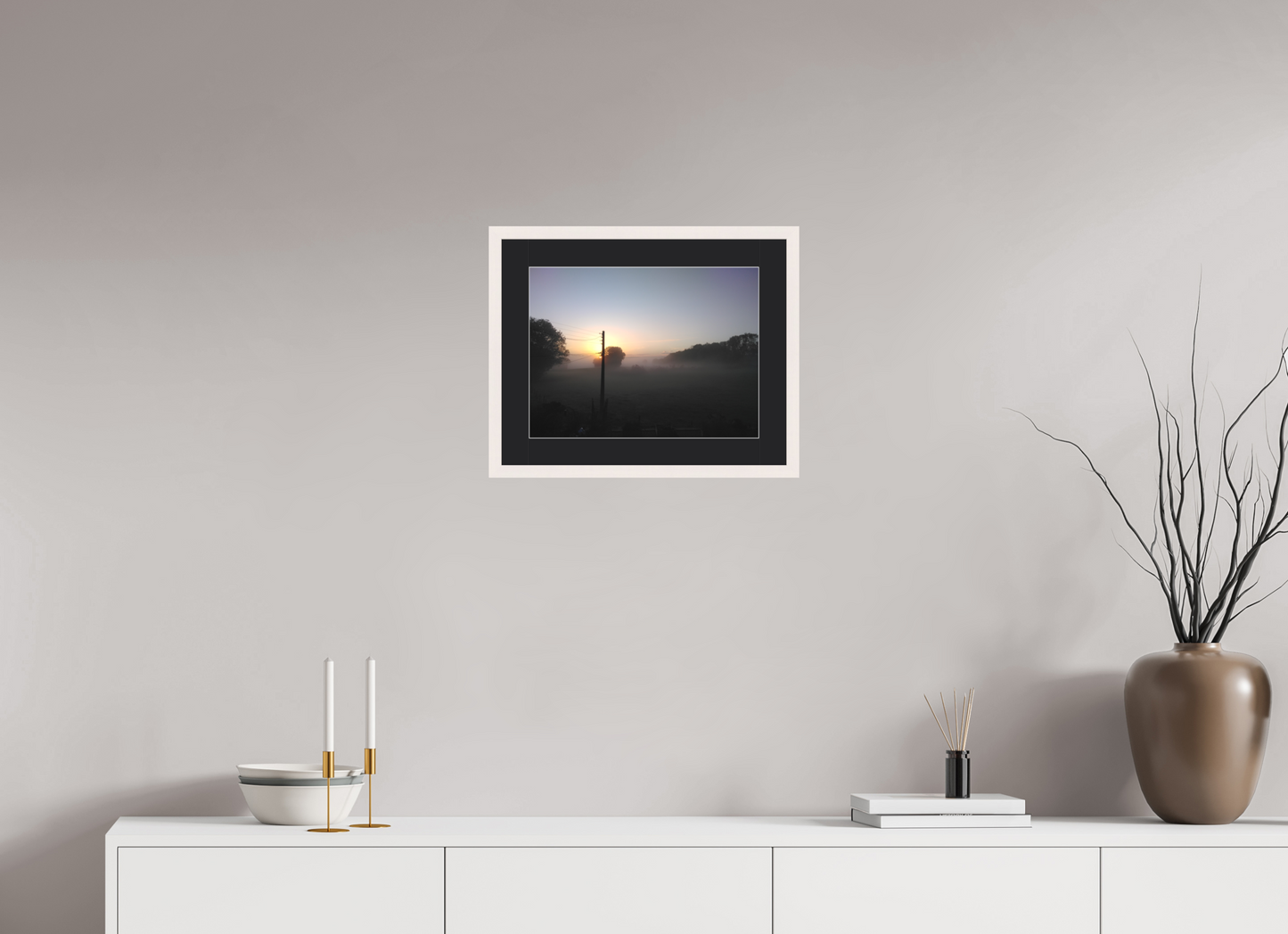 40 x 30 cm, Tirage photo avec Cadre en bois "Blanc érable" et Passe-partout Noir 08h03 ¤ Octobre