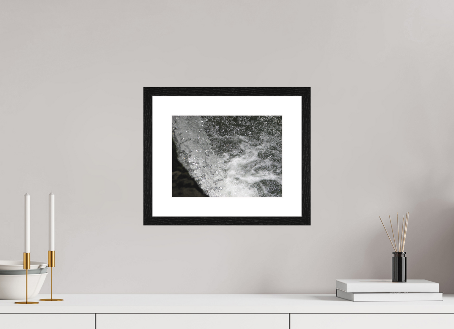 28 x 21 cm, Tirage photo avec Cadre Noir et Passe-partout Blanc Naturel 15h40 ¤ Août