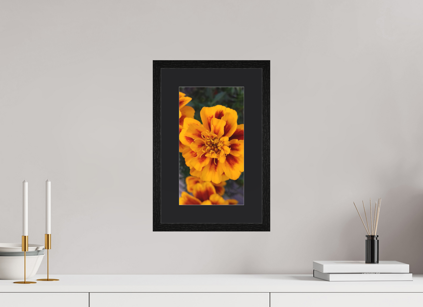 18 x 32 cm, Tirage photo avec Cadre en bois "Chêne noir" et Passe-partout Noir 17h58 ¤ Octobre