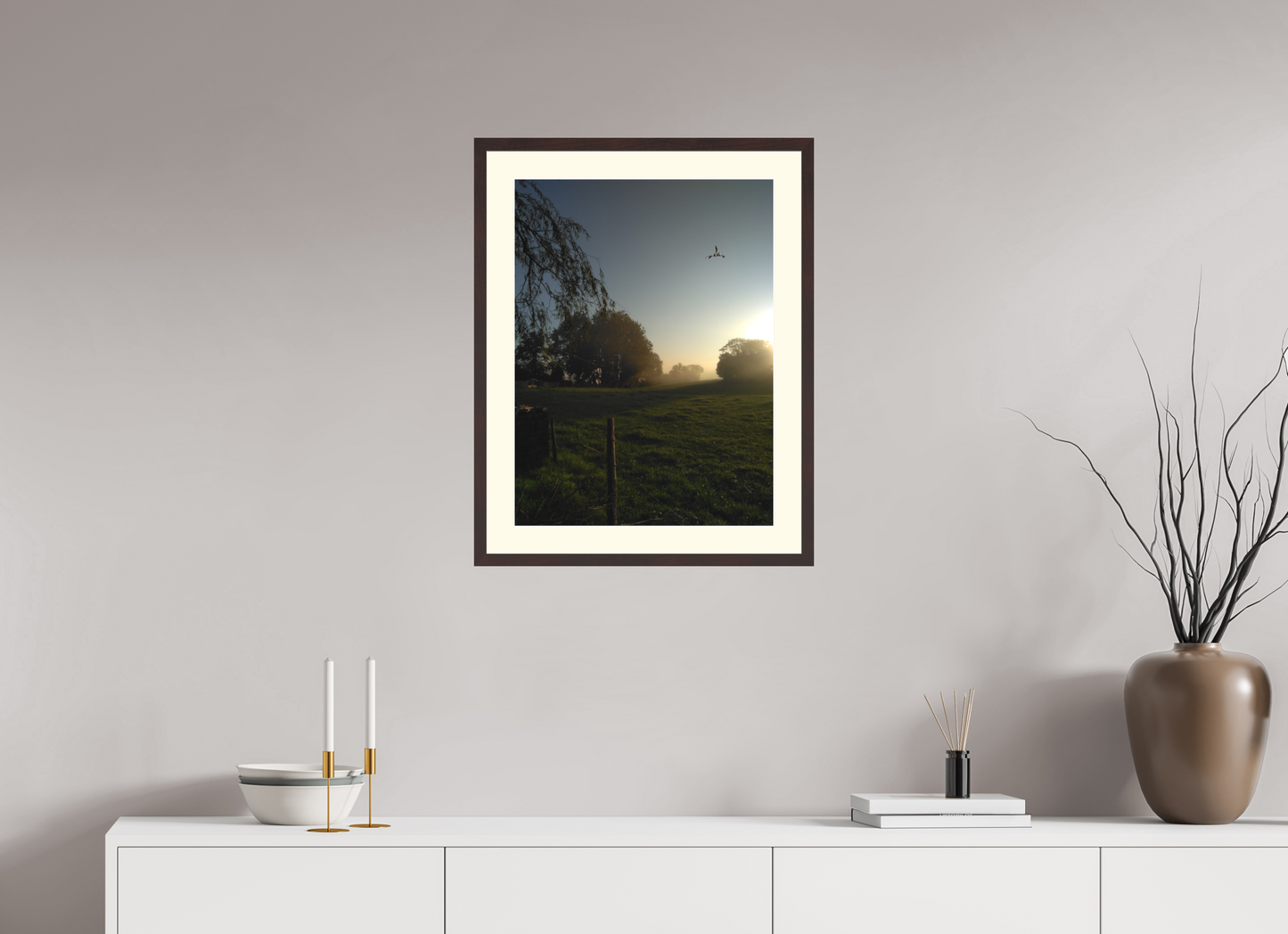 45 x 60 cm, Tirage photo avec Cadre en bois "Aulne brun" et Passe-partout Ivoire 08h27 ¤ Octobre