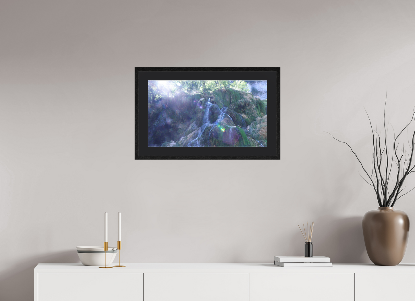 64 x 36 cm, Tirage photo avec Cadre "Chêne noir" et Passe-partout Noir 15h22 ¤ Août