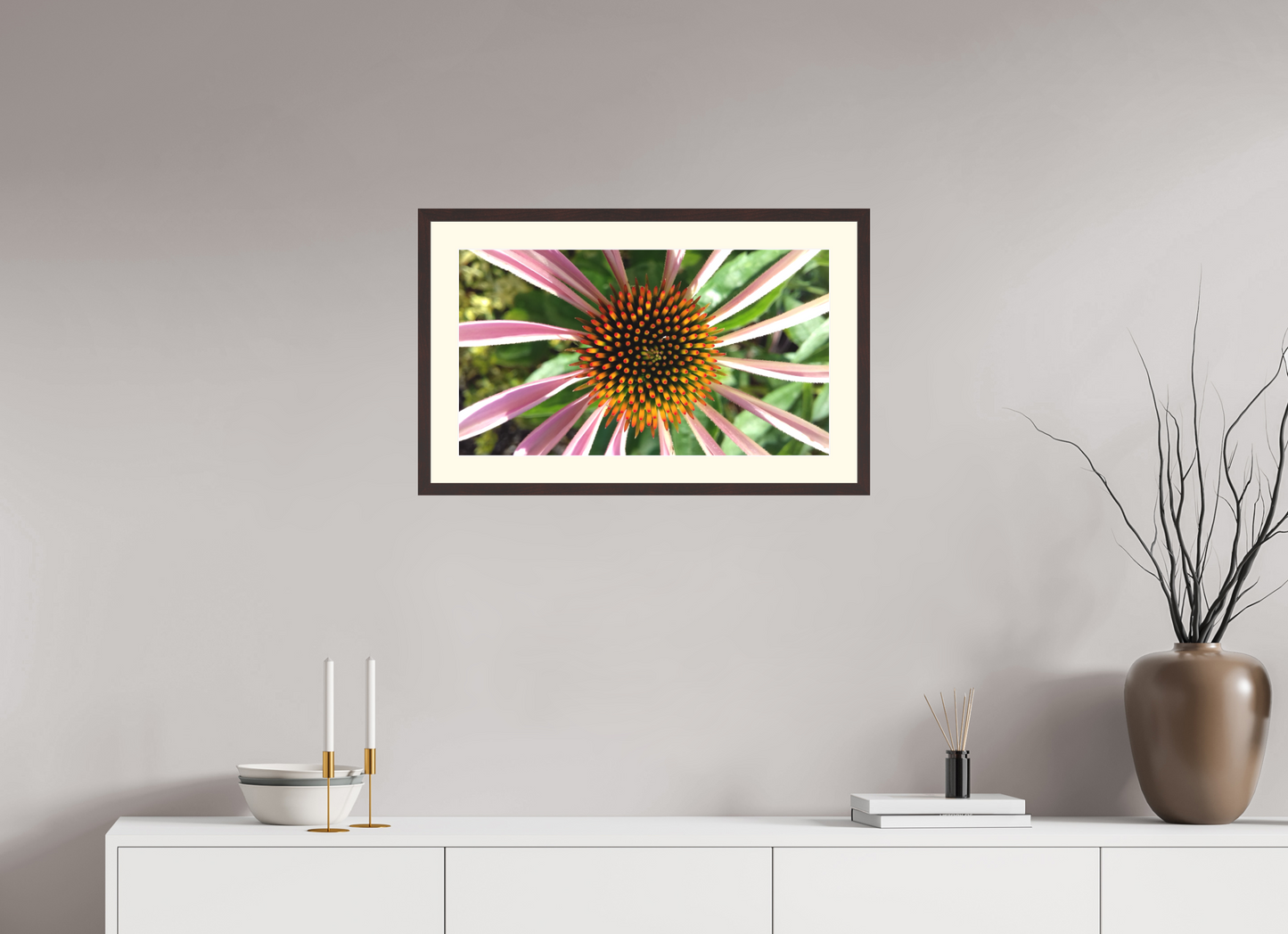 64 x 36 cm, Tirage photo avec Cadre en bois "Aulne brun" et Passe-partout Ivoire 07h11 ¤ Juin