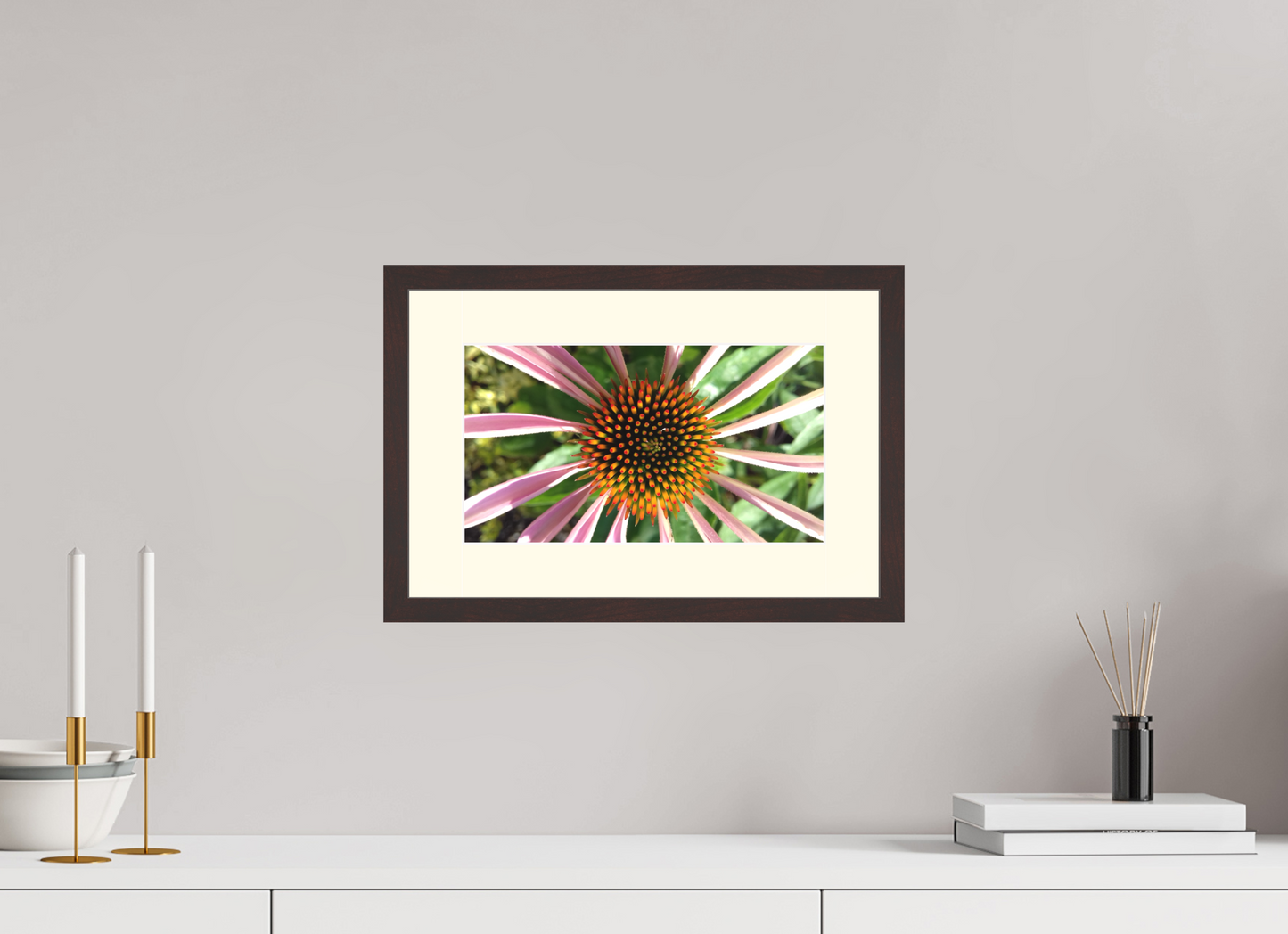 32 x 18 cm, Tirage photo avec Cadre en bois "Aulne brun" et Passe-partout Ivoire 07h11 ¤ Juin