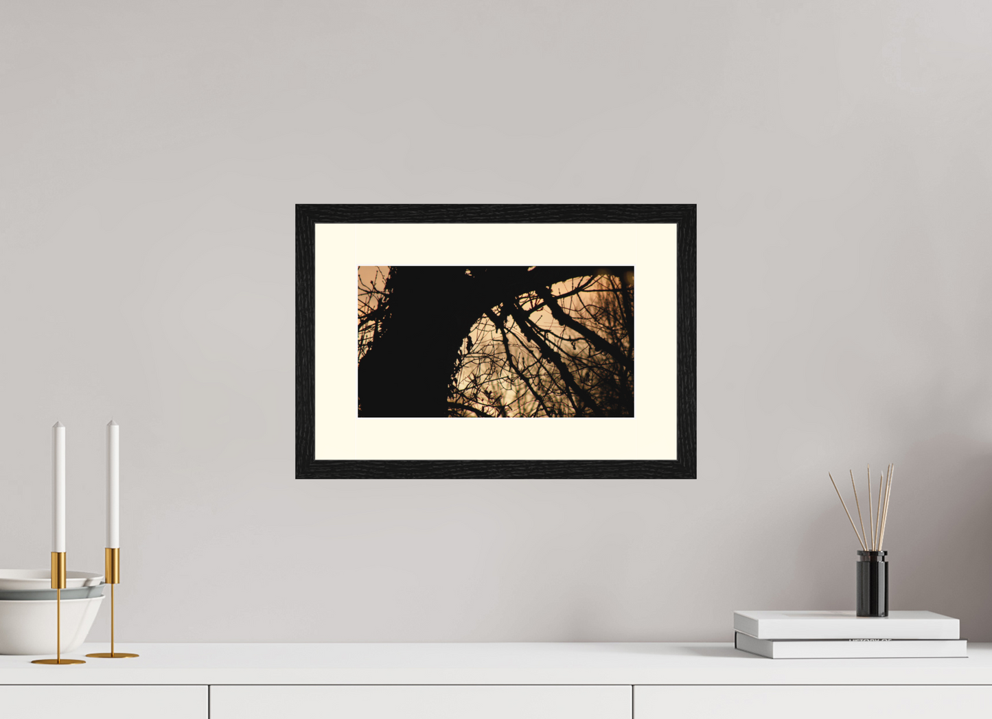 32 x 18 cm, Tirage photo avec Cadre en bois "Chêne Noir" et Passe-partout Ivoire 17h00 ¤ Décembre