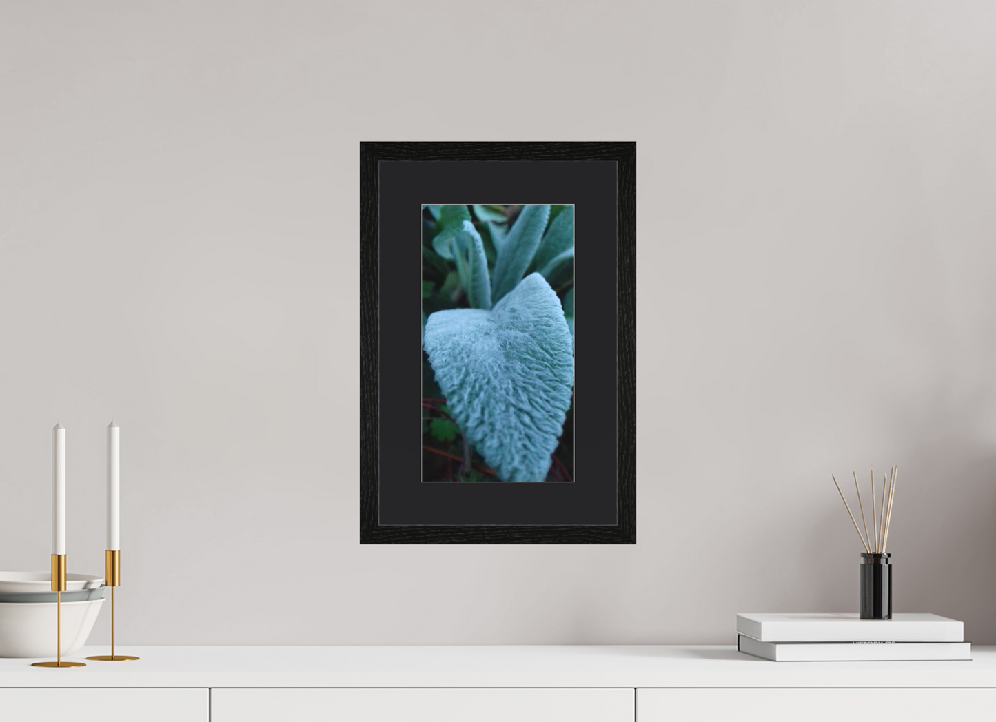 18 x 32 cm, Tirage photo avec Cadre en bois "Chêne noir" et Passe-partout Noir 18h40 ¤ Octobre