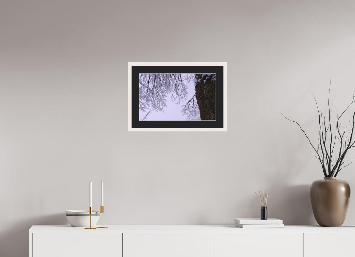 48,2 x 30 cm, Tirage photo avec Cadre en bois "Blanc érable" et Passe-partout Noir 10h13 I ¤ Novembre